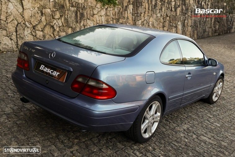 Mercedes-Benz CLK 230 - 10