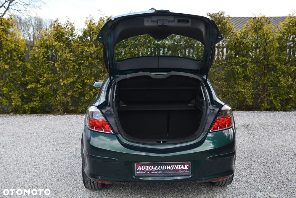 Opel Astra 1.6 Sport - 21