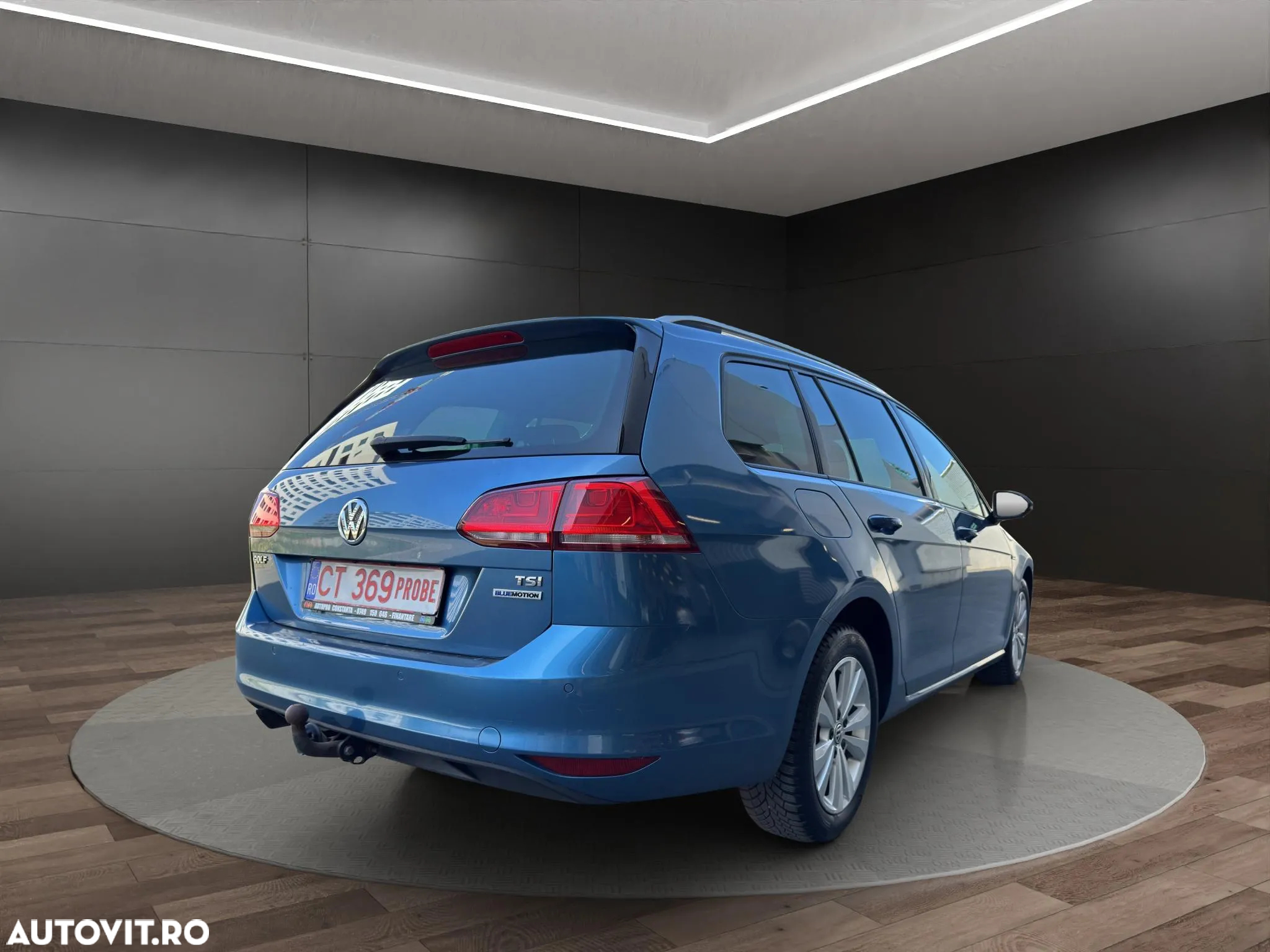 Volkswagen Golf 1.0 TSI BlueMotion DSG Comfortline - 4