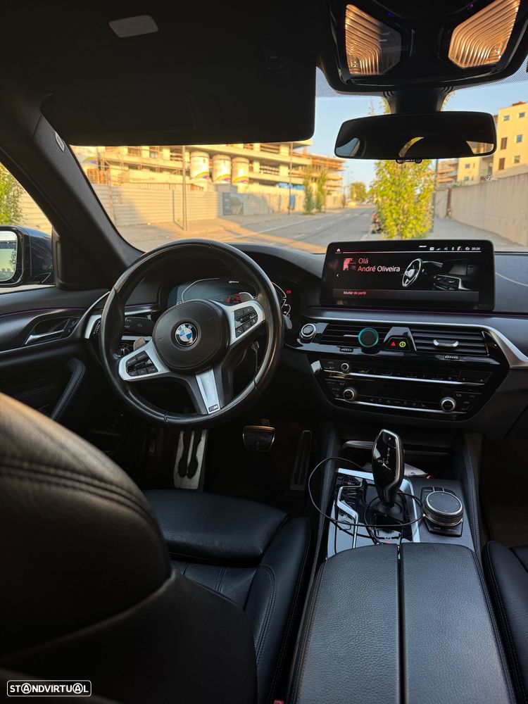 BMW 530 e Pack Desportivo M - 14