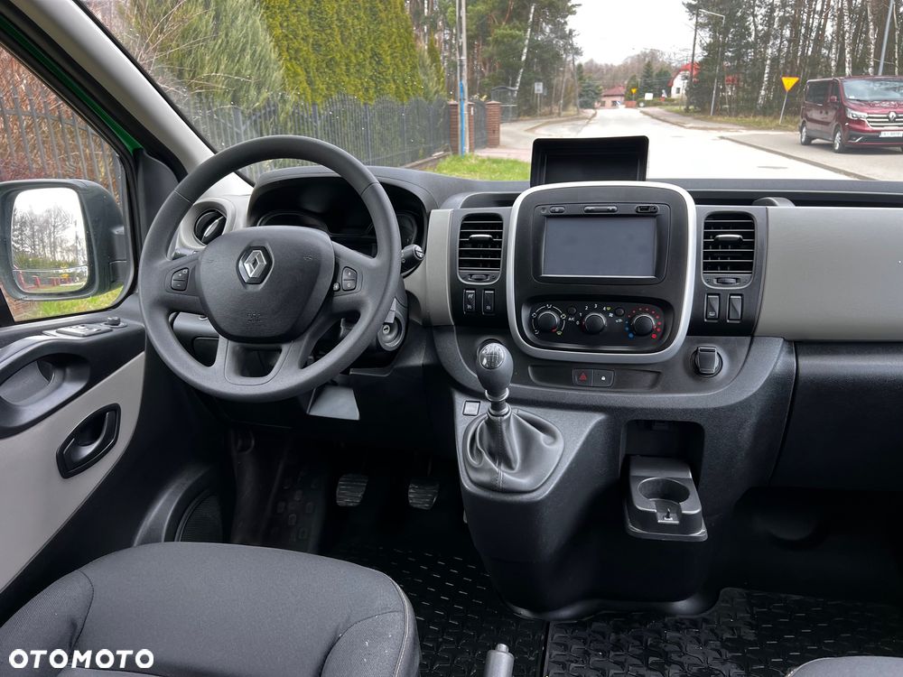 Renault Trafic - 25