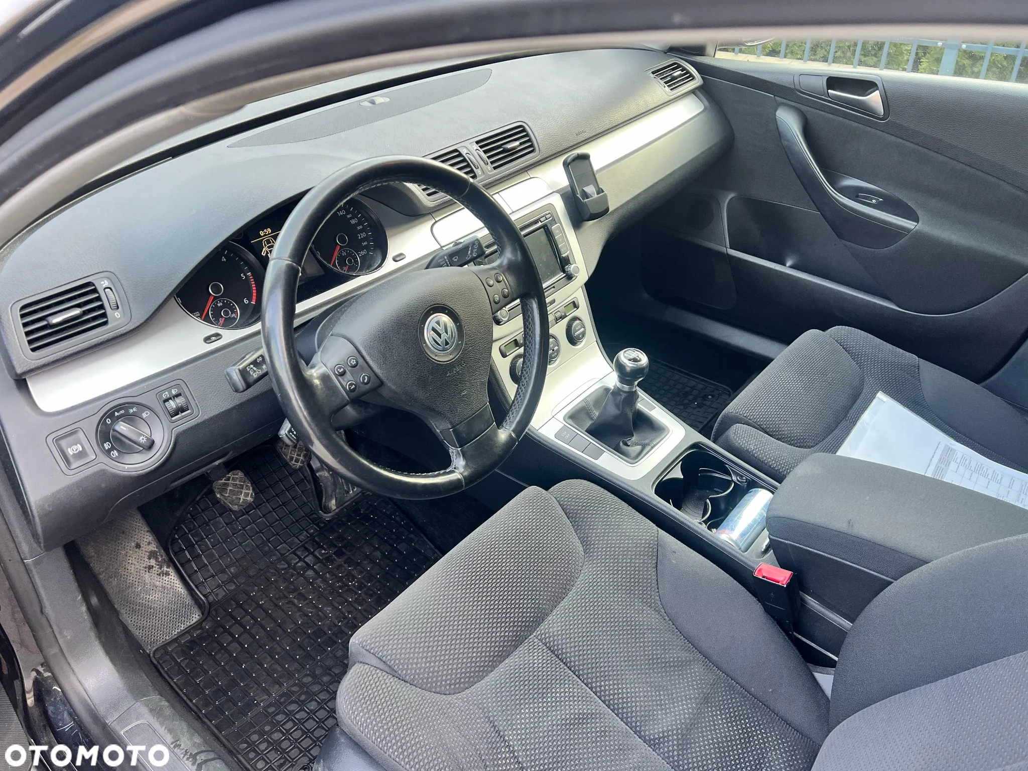 Volkswagen Passat 2.0 TDI DPF BlueMot Comfortline - 10