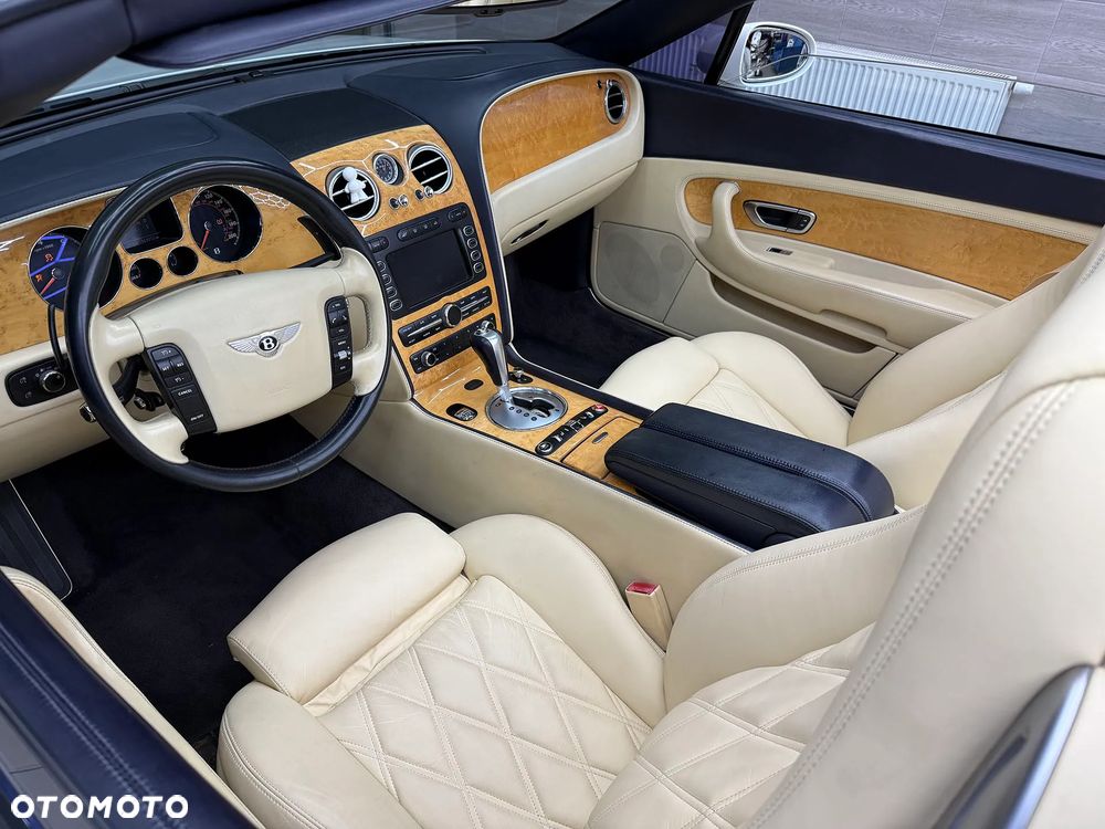 Bentley Continental GT Standard - 10