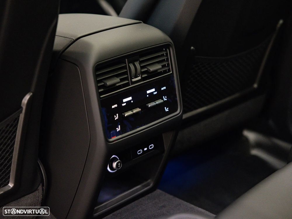 Porsche Cayenne Coupé E-Hybrid Black Edition - 41