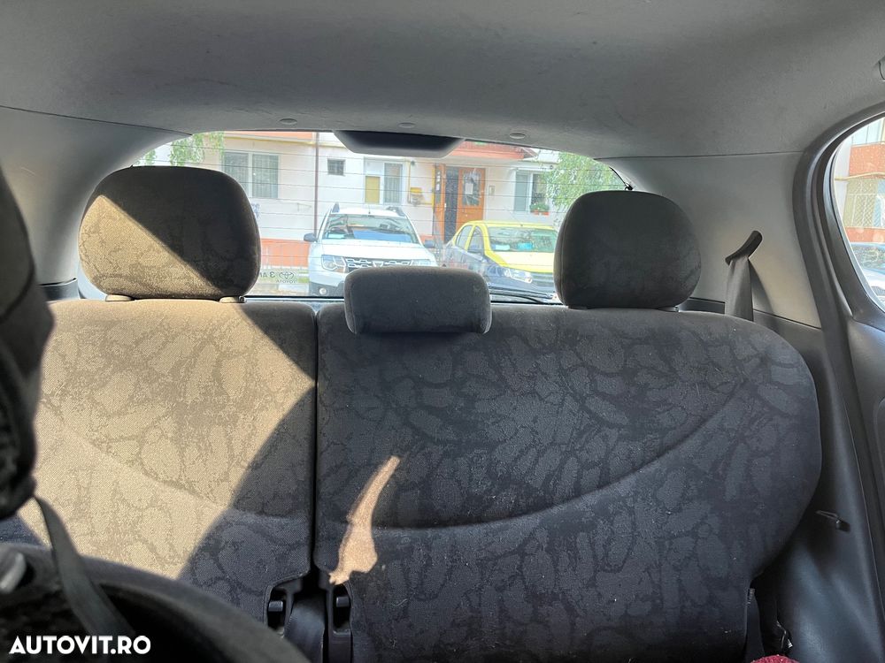 TOYOTA Yaris 2001 — imagine 6