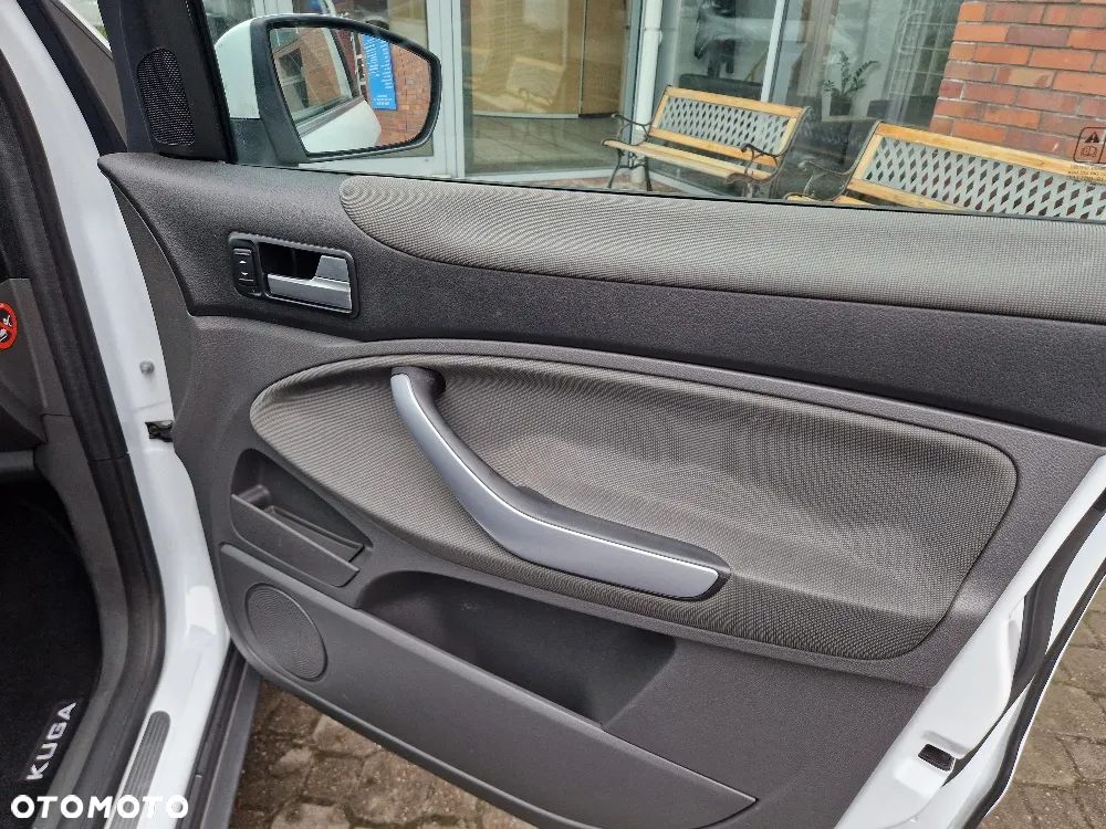 Ford Kuga 2.0 TDCi 4WD Trend - 23