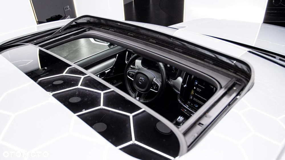 Volvo S90 B4 B R-Design - 10