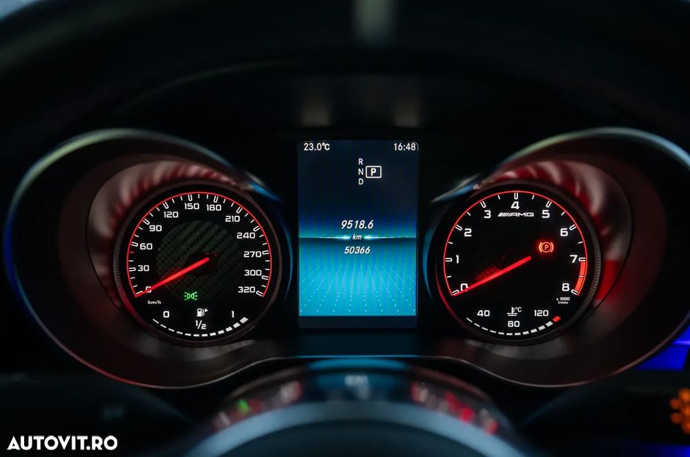 Mercedes-Benz C 63 AMG - 18