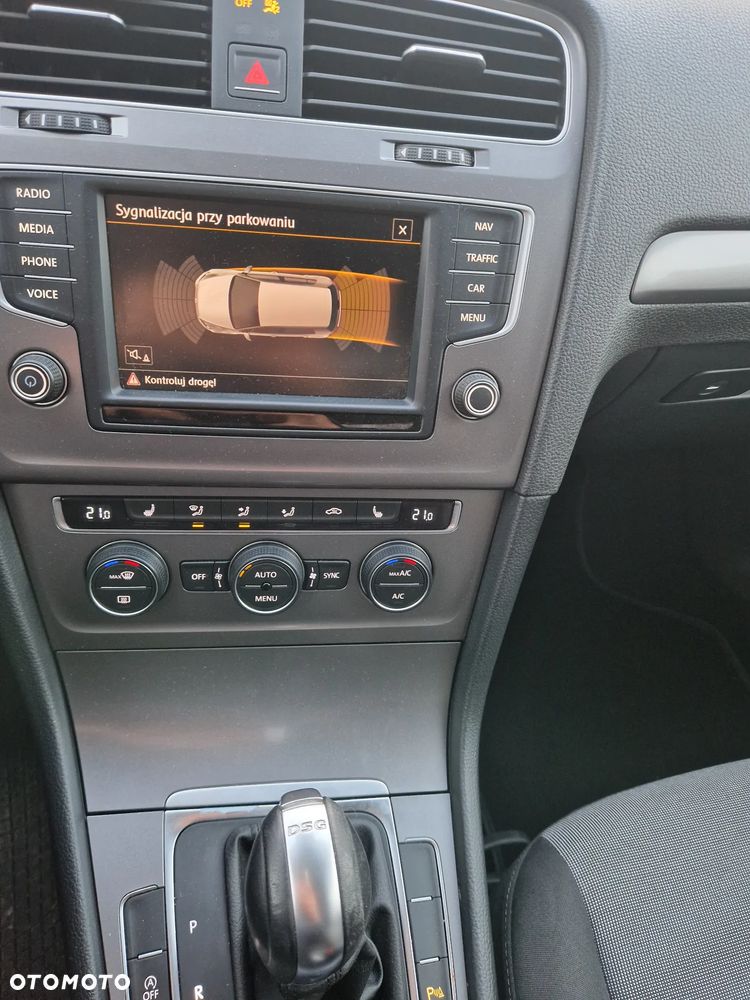 Volkswagen Golf 1.6 TDI BlueMotion Technology DSG Comfortline - 8