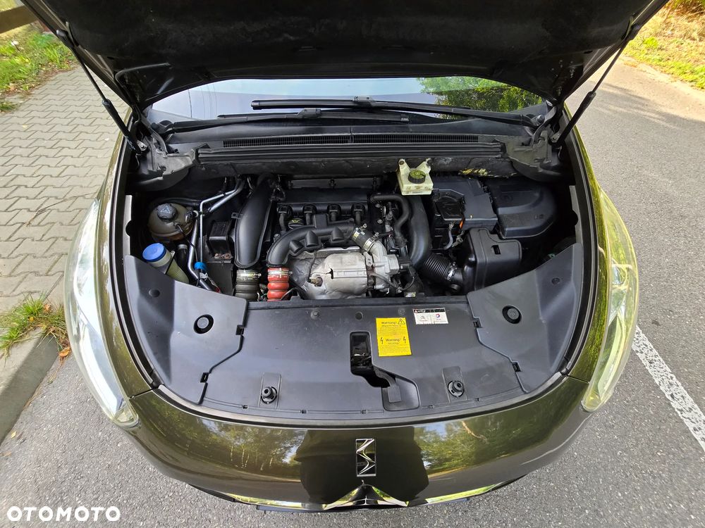 Citroën DS5 THP 155 SoChic - 24