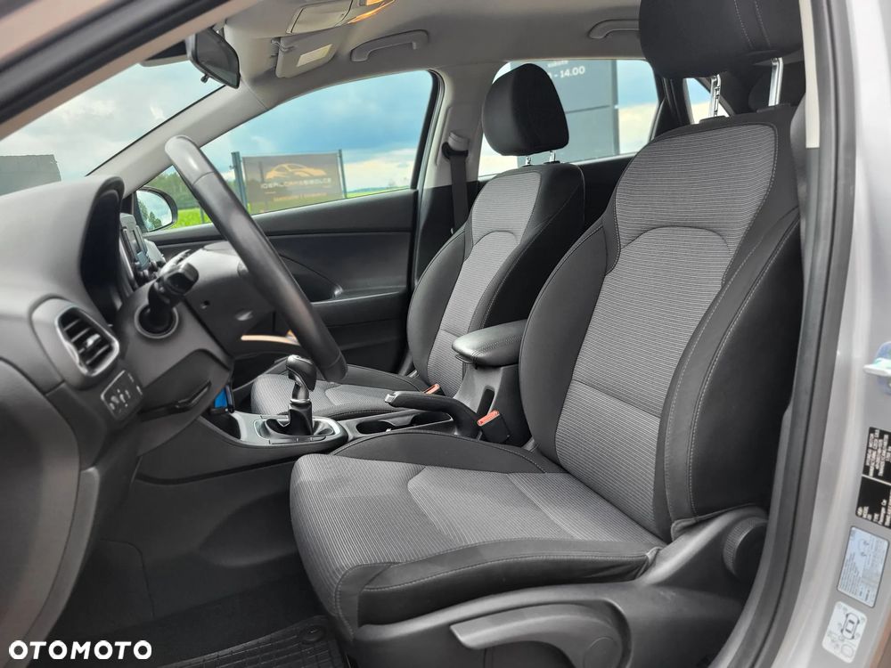 Hyundai i30 1.5 DPI Classic + - 17