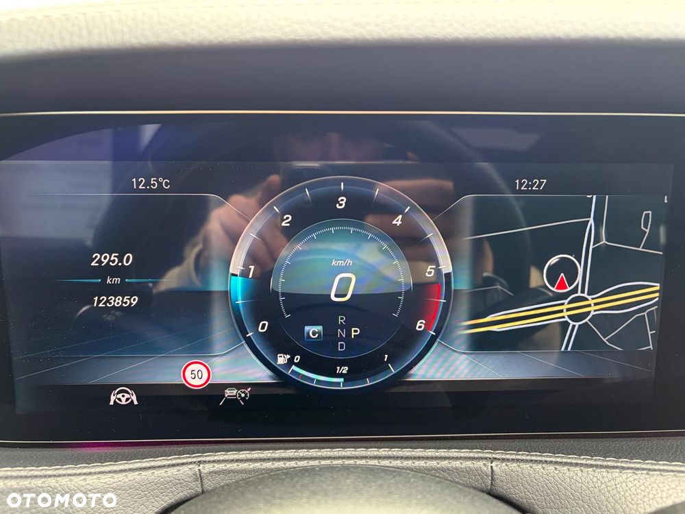 Mercedes-Benz Klasa S 400 d 4-Matic L 9G-TRONIC - 27