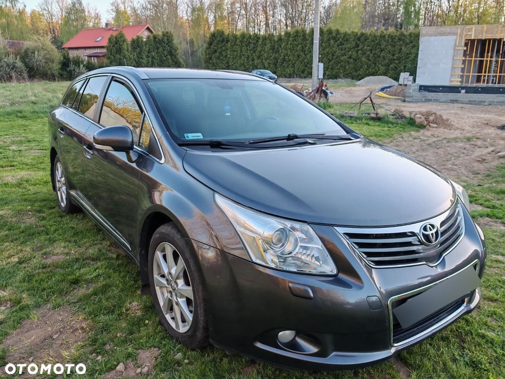 Toyota Avensis 2.0 D-4D Premium - 1