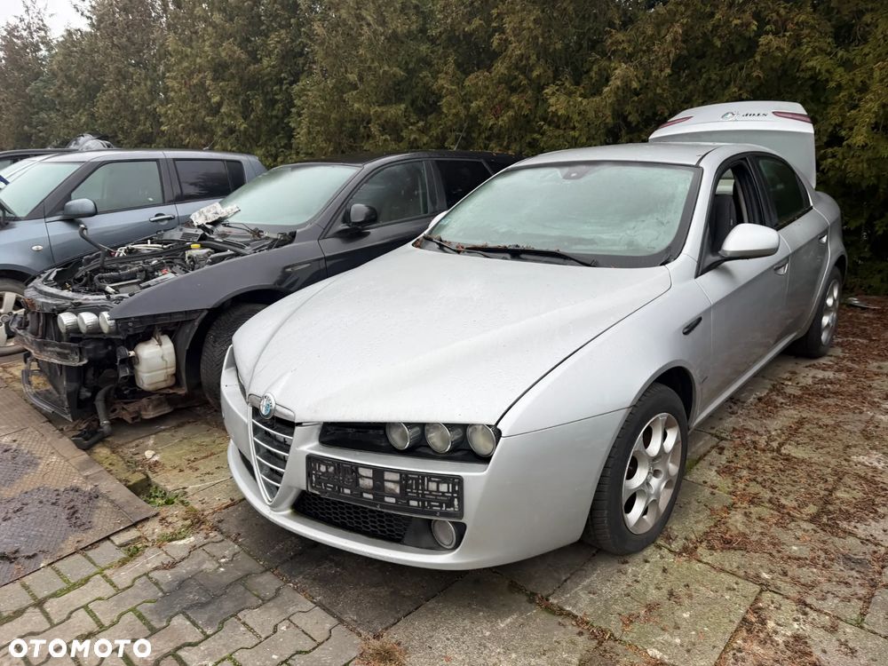 Alfa Romeo 159 JTD Skrzynia Maska Błotnik Drzwi - 1