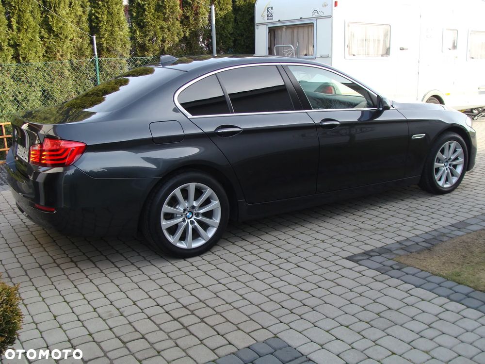 BMW Seria 5 520d xDrive - 6