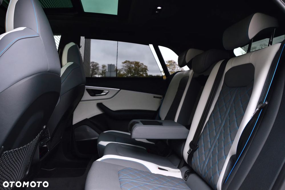 Audi SQ8 2025