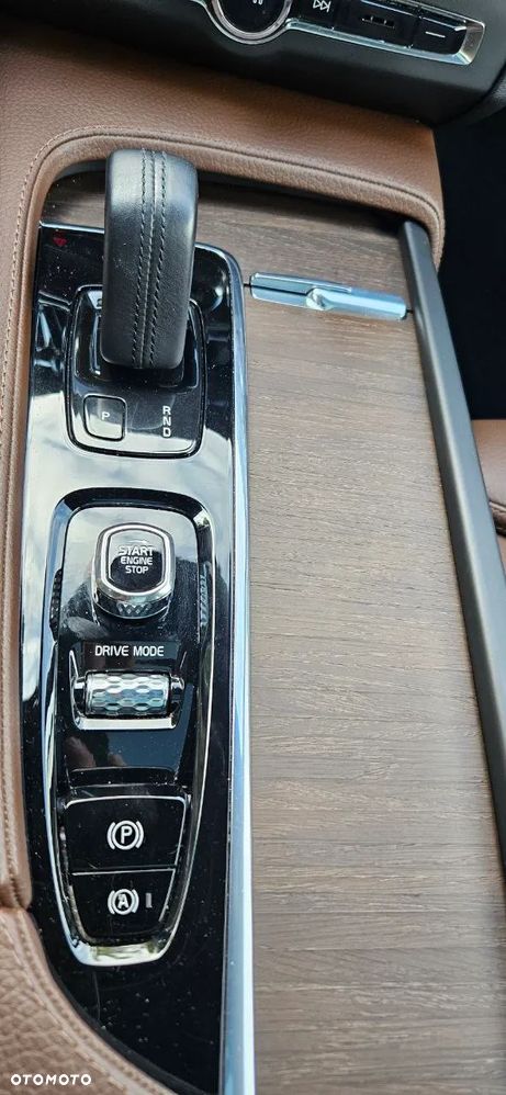 Volvo V90 Cross Country B4 D AWD Pro - 34