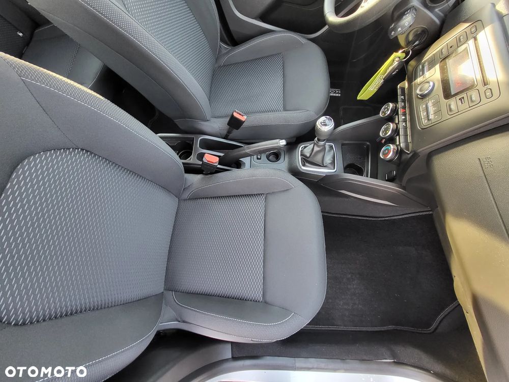 Dacia Duster 1.6 SCe Essential - 27