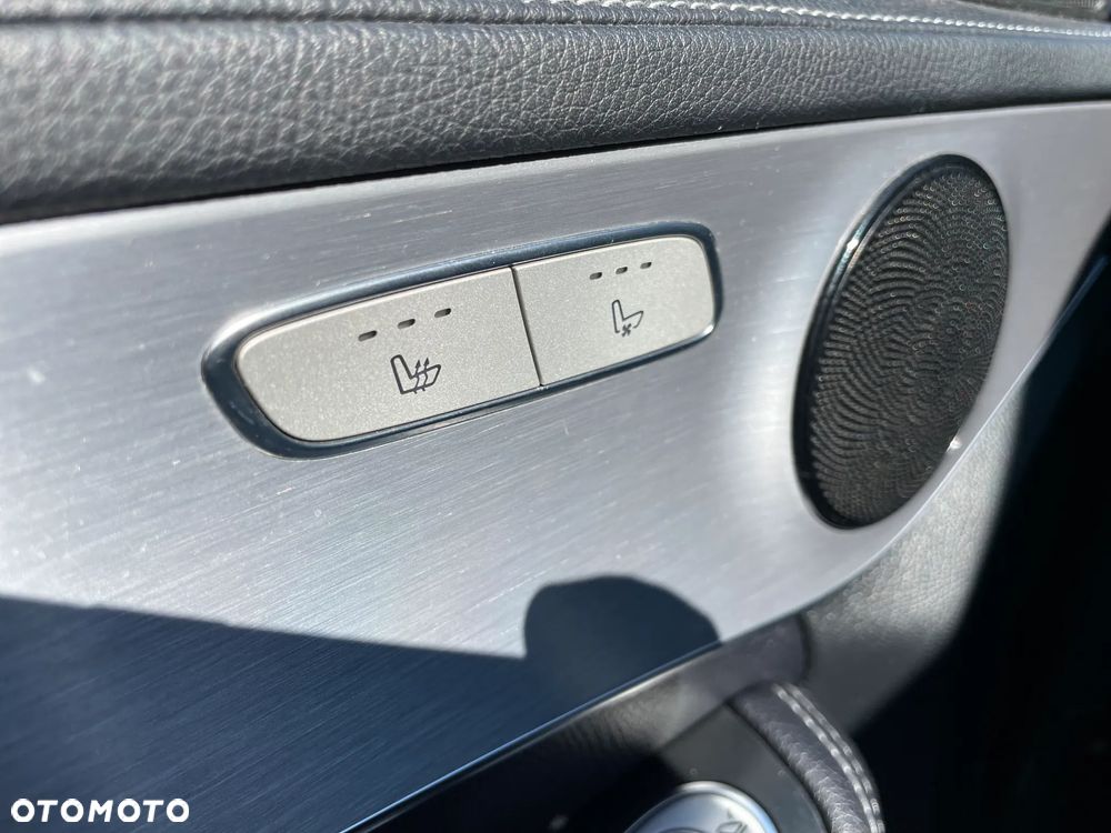 Mercedes-Benz Klasa C AMG 43 4-Matic - 26