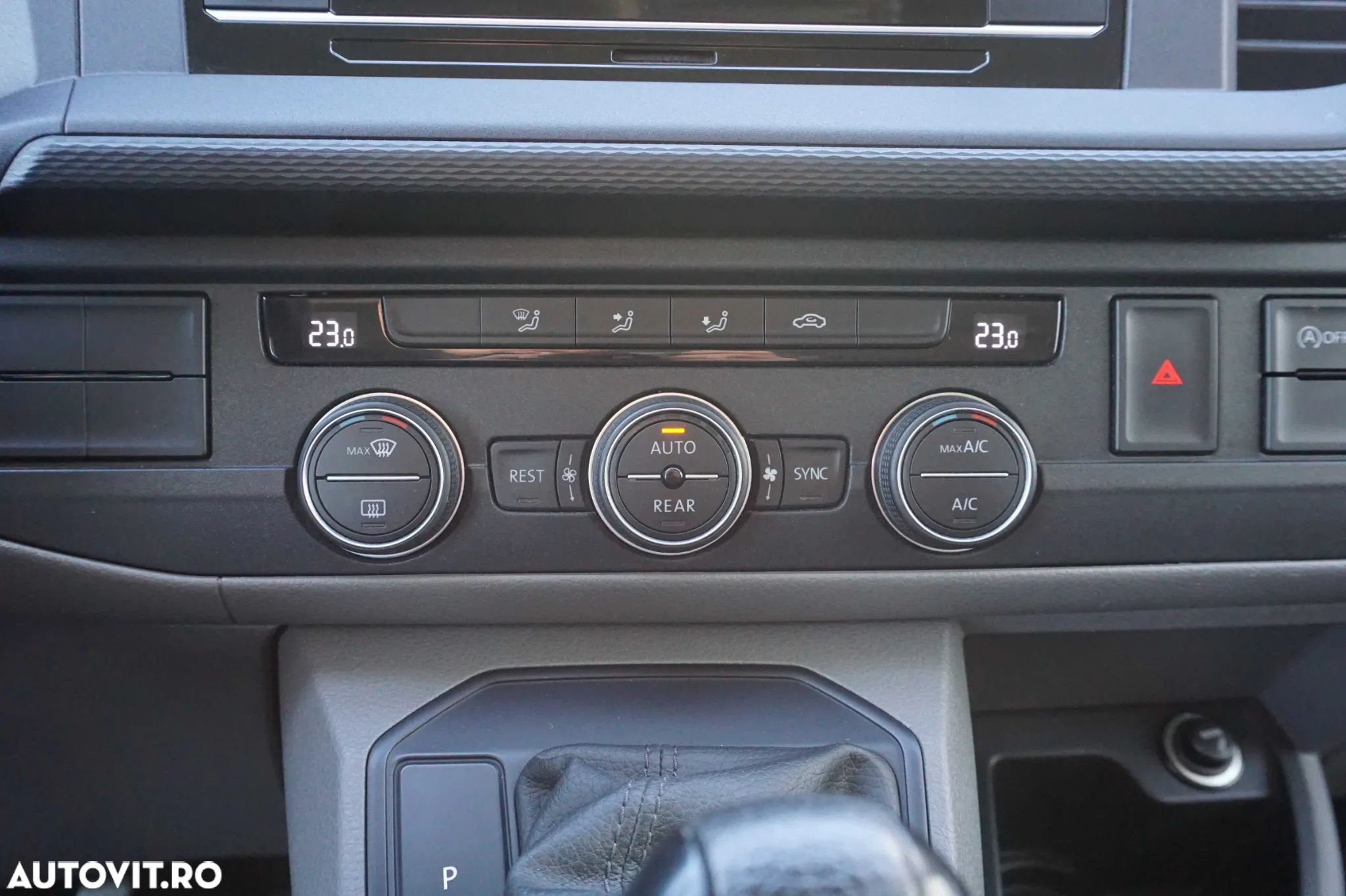 Volkswagen Caravelle T6.1 2.0 TDI 110 kW LR Comfortline DSG - 19