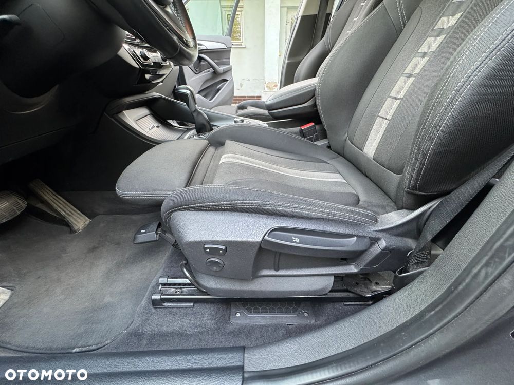 BMW X1 xDrive20d - 21