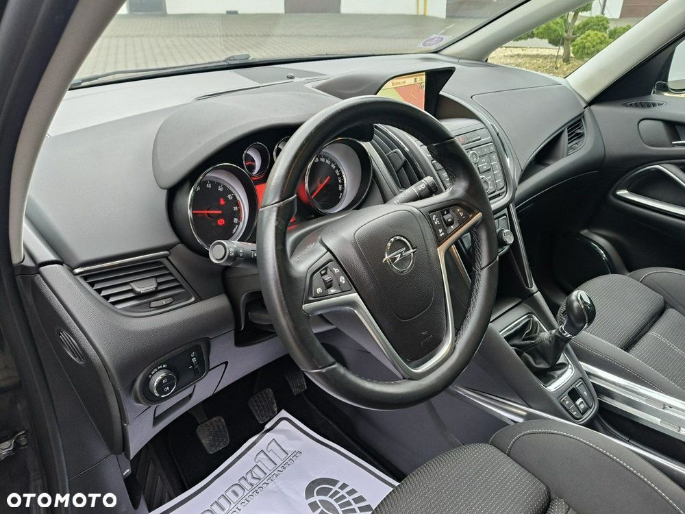 Opel Zafira - 14