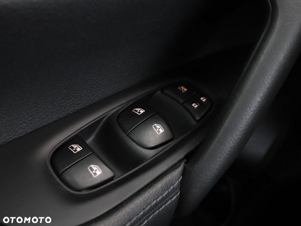 Nissan Qashqai 1.3 DIG-T DCT N-CONNECTA - 35