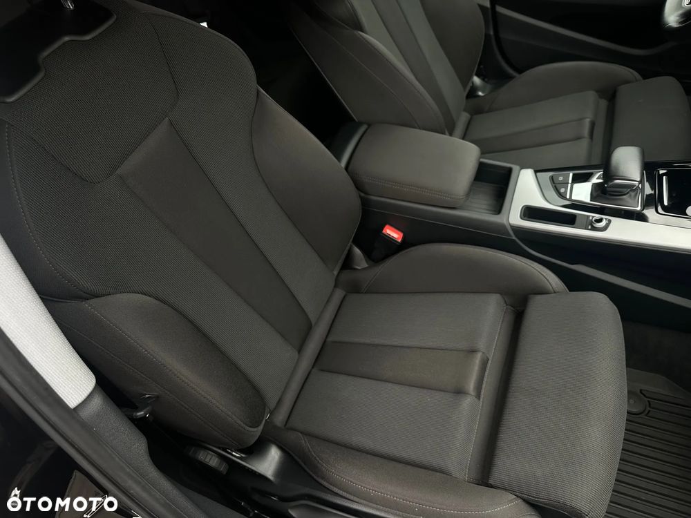 Audi A4 Limousine - 11