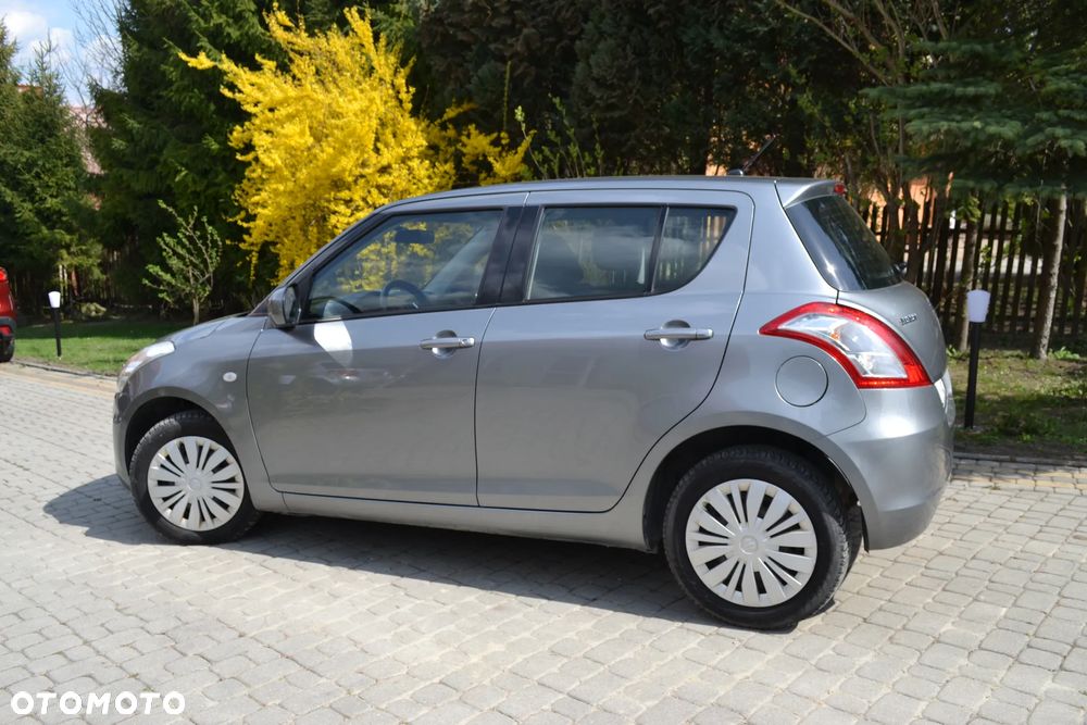 Suzuki Swift 1.2 Premium - 2