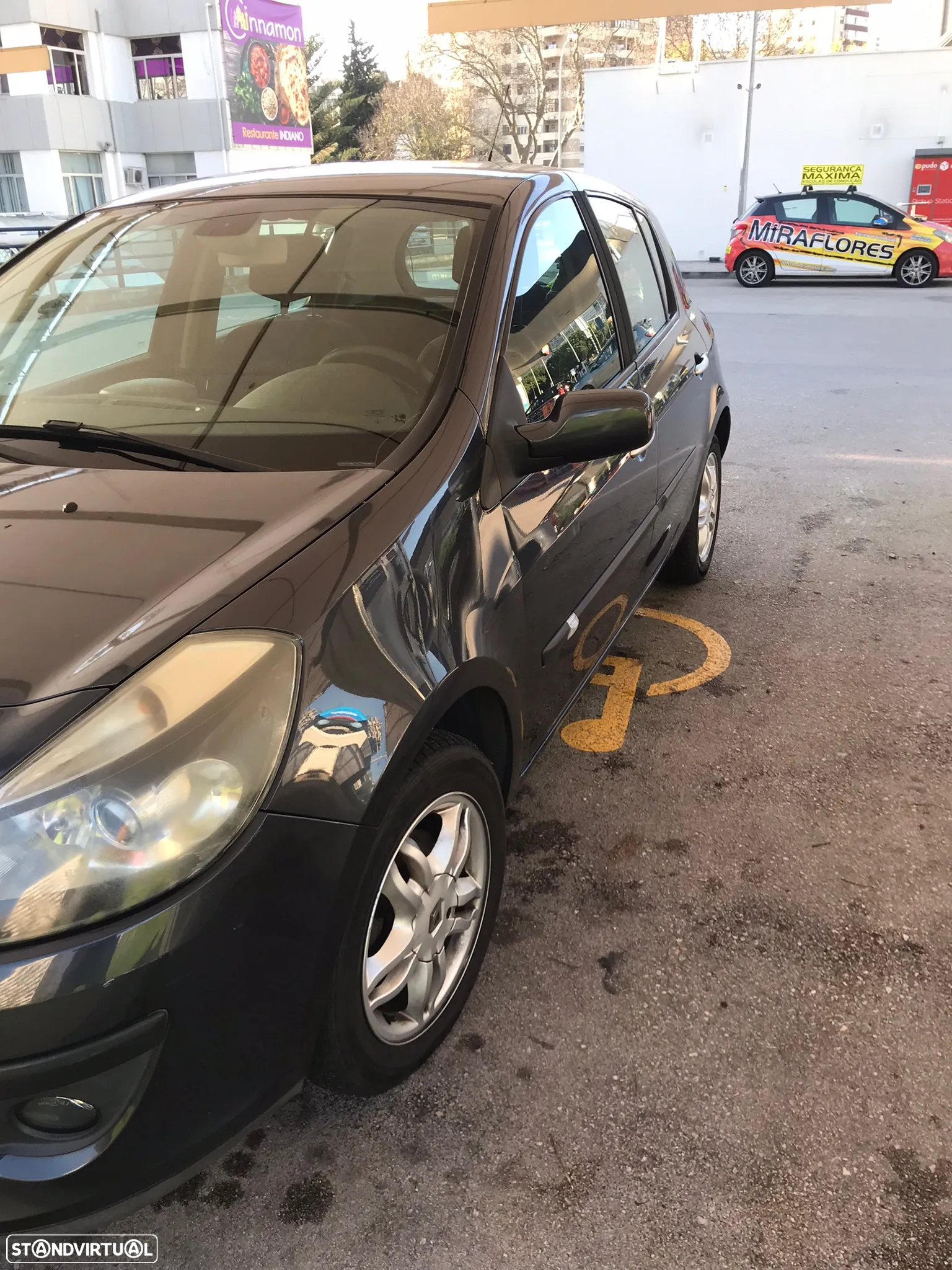 Renault Clio - 8