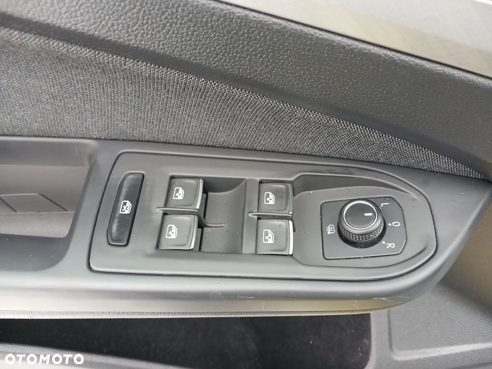 Volkswagen Golf 1.0 TSI Life - 17