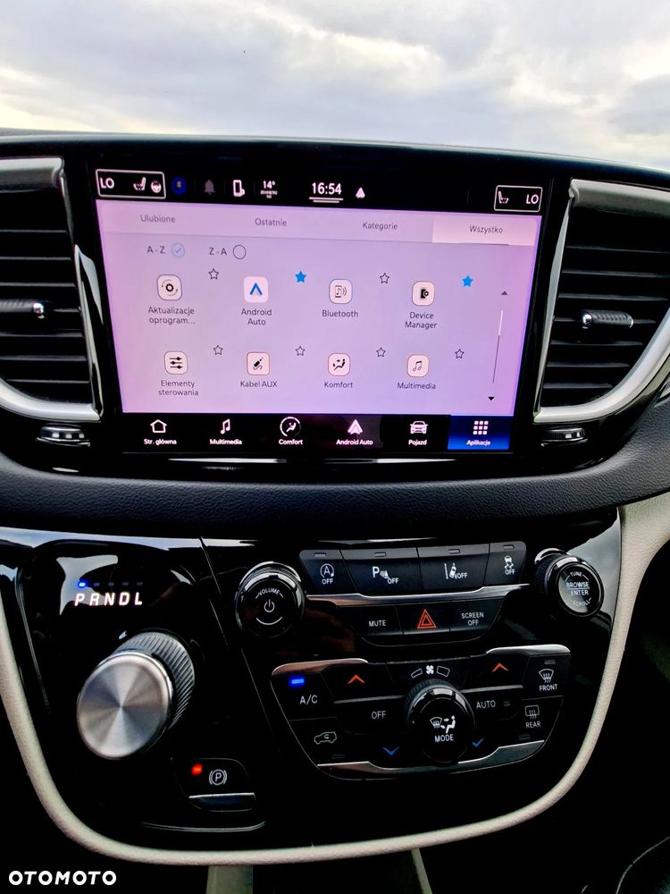 Chrysler Pacifica - 9