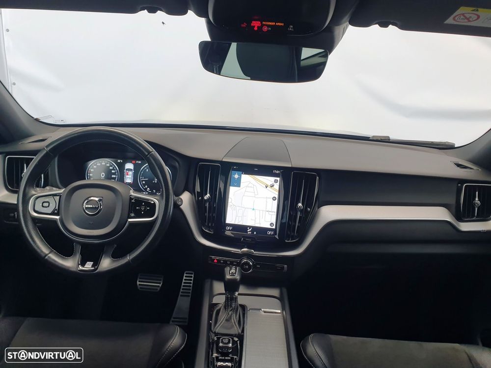 Volvo XC 60 2.0 D4 R-Design Geartronic — fotografia 10