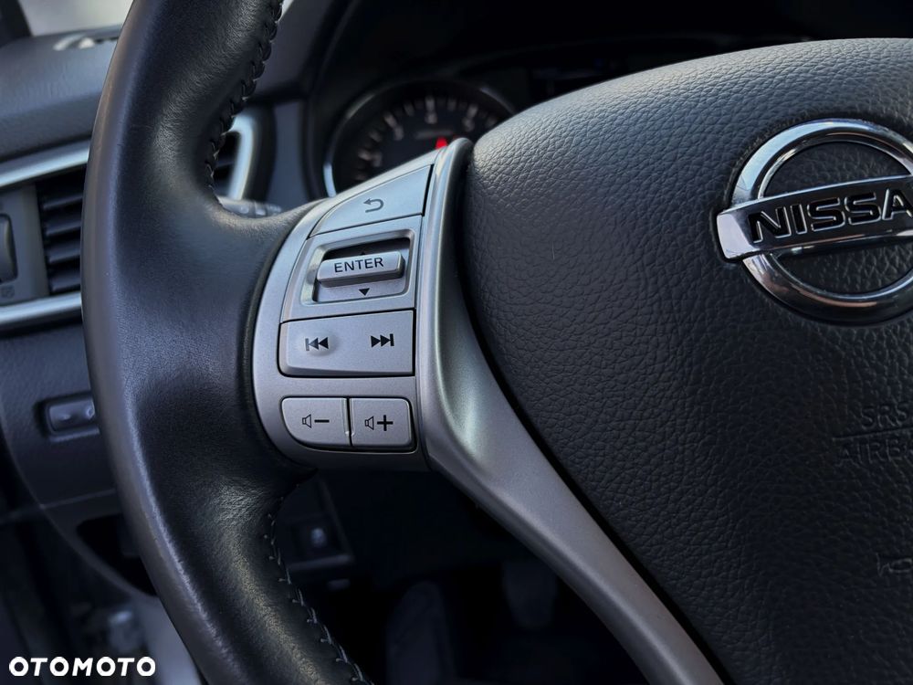 Nissan Qashqai 1.2 DIG-T N-Connecta EU6 - 24