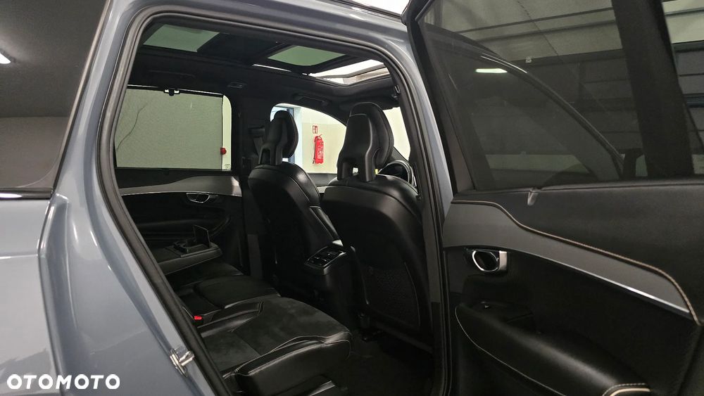 Volvo XC 90 D5 SCR AWD R-Design 7os - 6