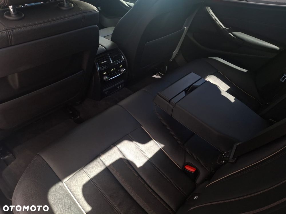 BMW Seria 5 540d xDrive - 6