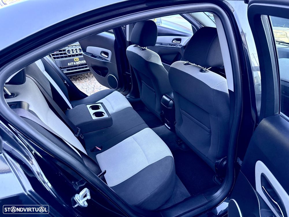 Chevrolet Cruze 1.6 LS - 50