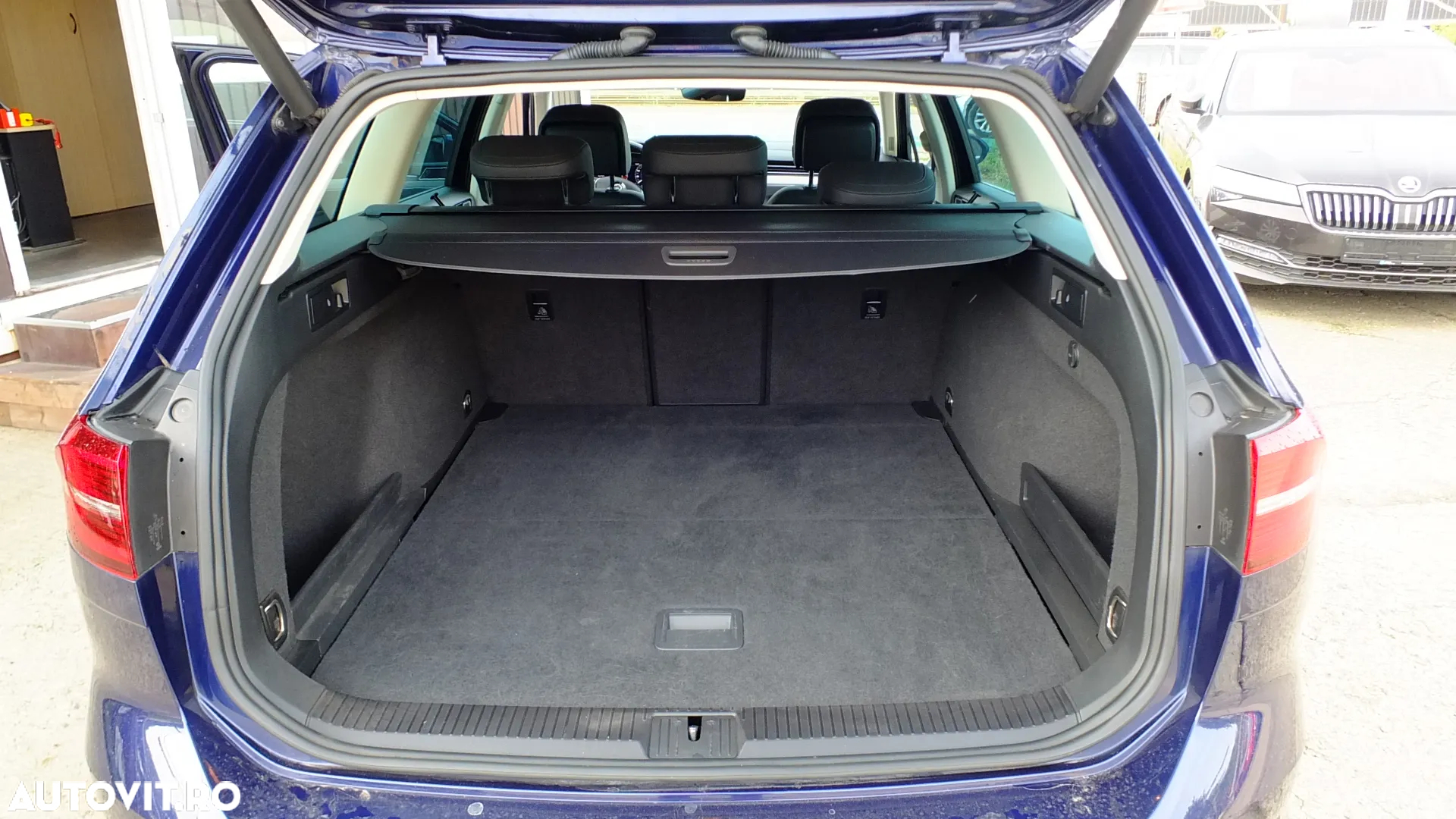 Volkswagen Passat Variant 2.0 TDI DSG Highline - 29