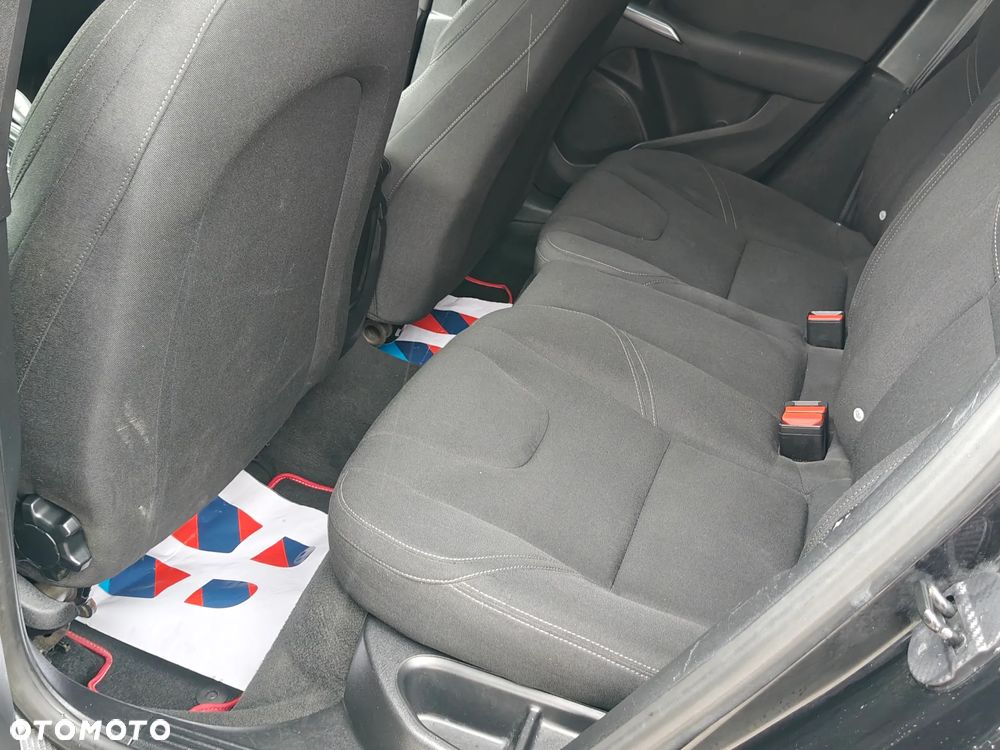 Volvo V40 D2 Kinetic - 8