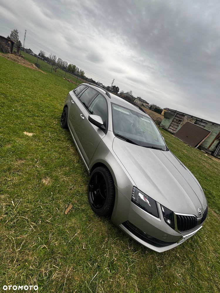 Skoda Octavia 2.0 TDI Edition - 9