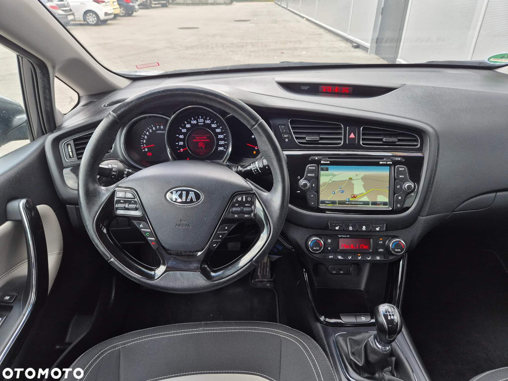 Kia Ceed 1.4 CVVT Dream Team Edition - 18