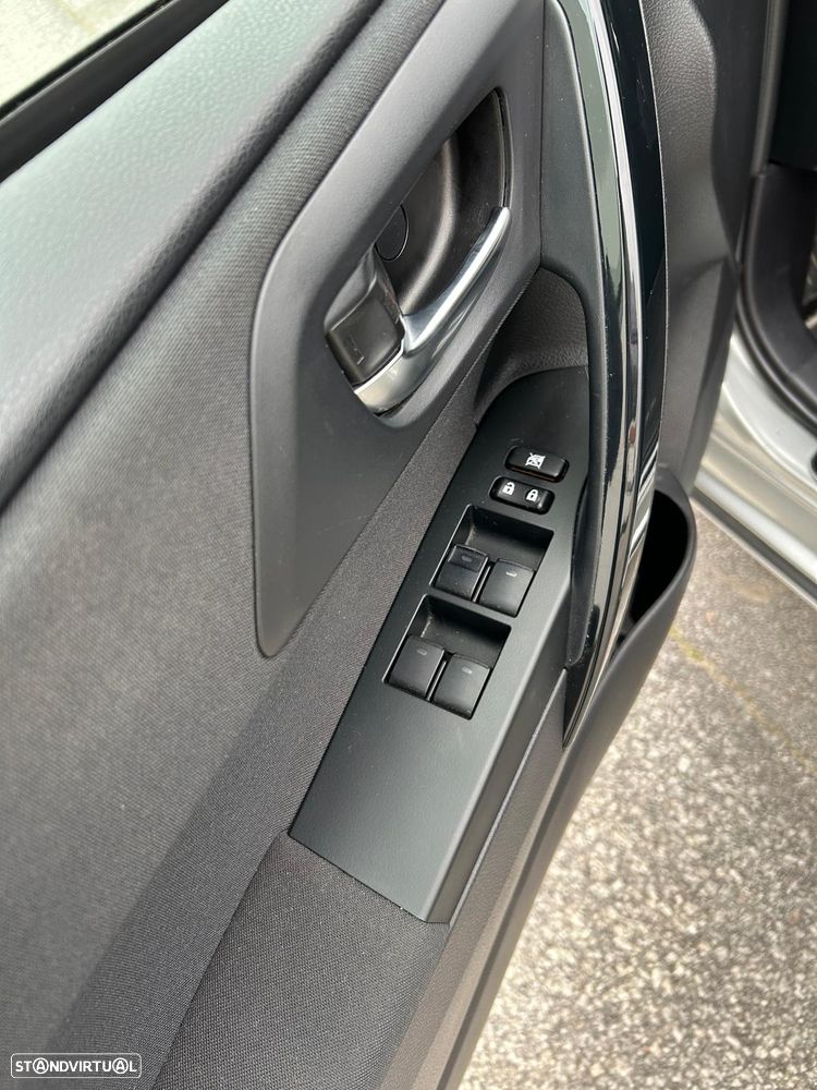 Toyota Auris Touring Sports - 21