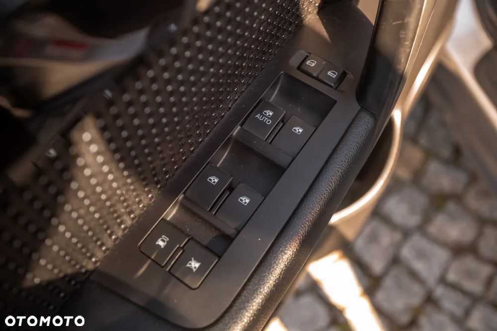 Chevrolet Captiva - 25