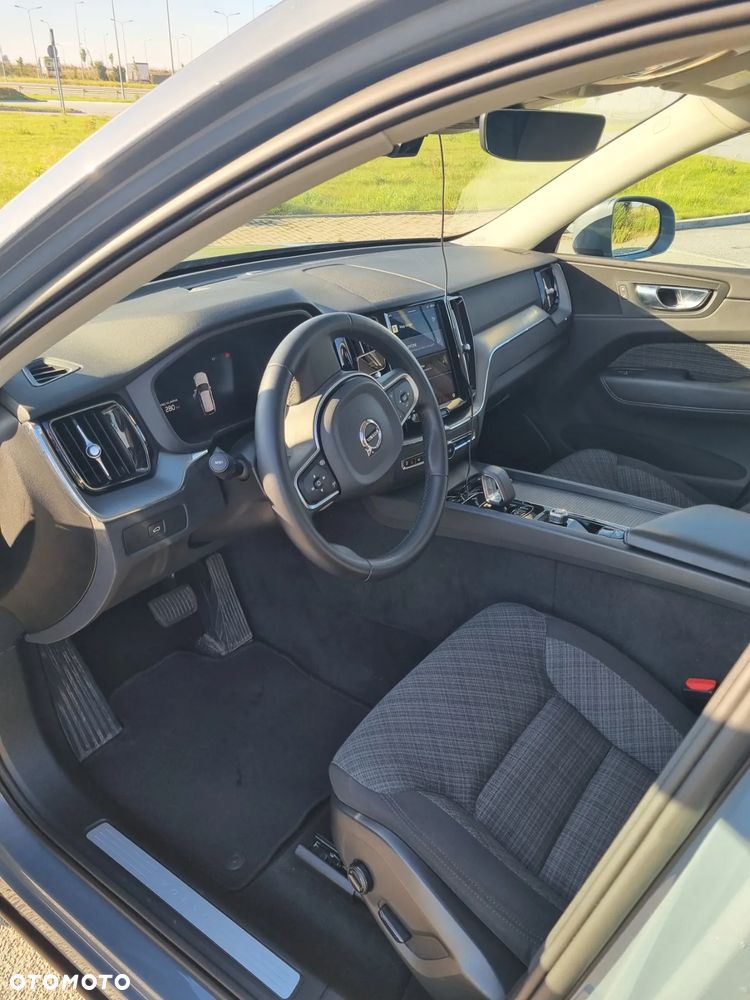 Volvo XC 60 B4 D AWD Core - 9