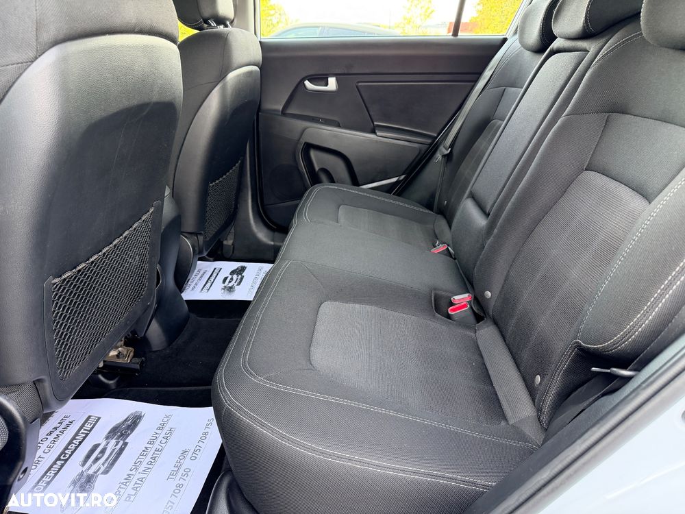 Kia Sportage 1.7 CRDI 2WD Dream-Team Edition - 13