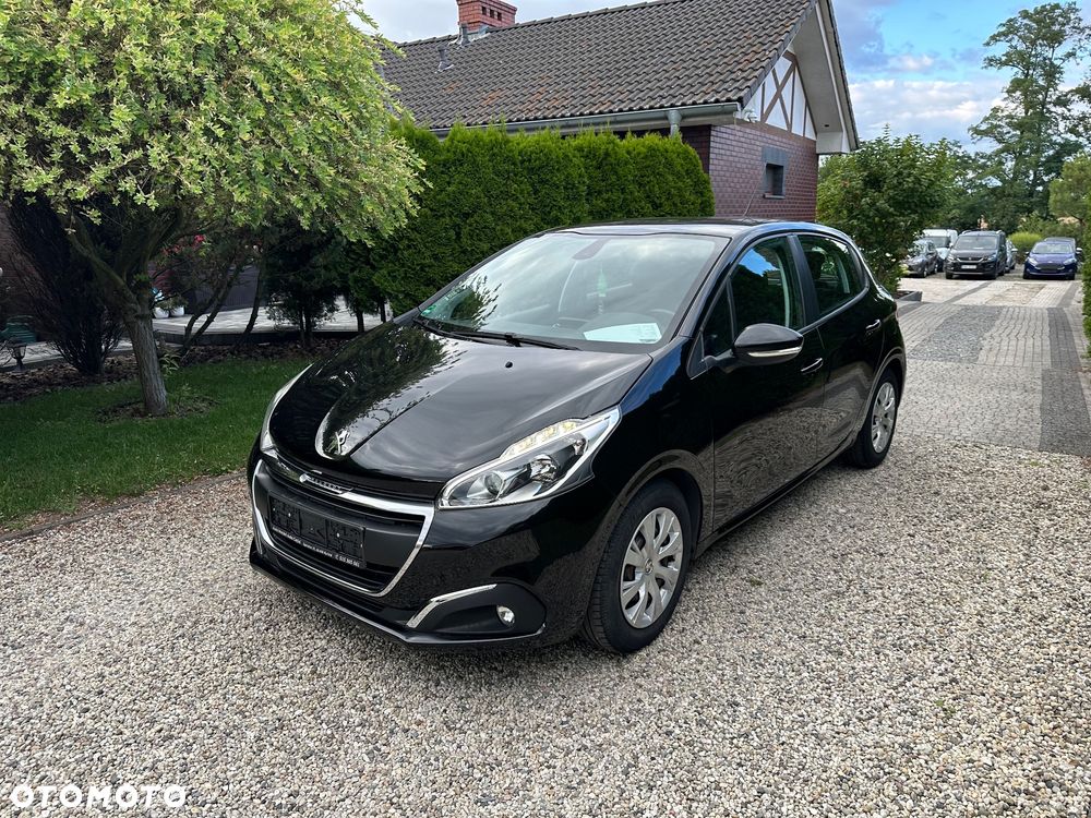 Peugeot 208 - 1