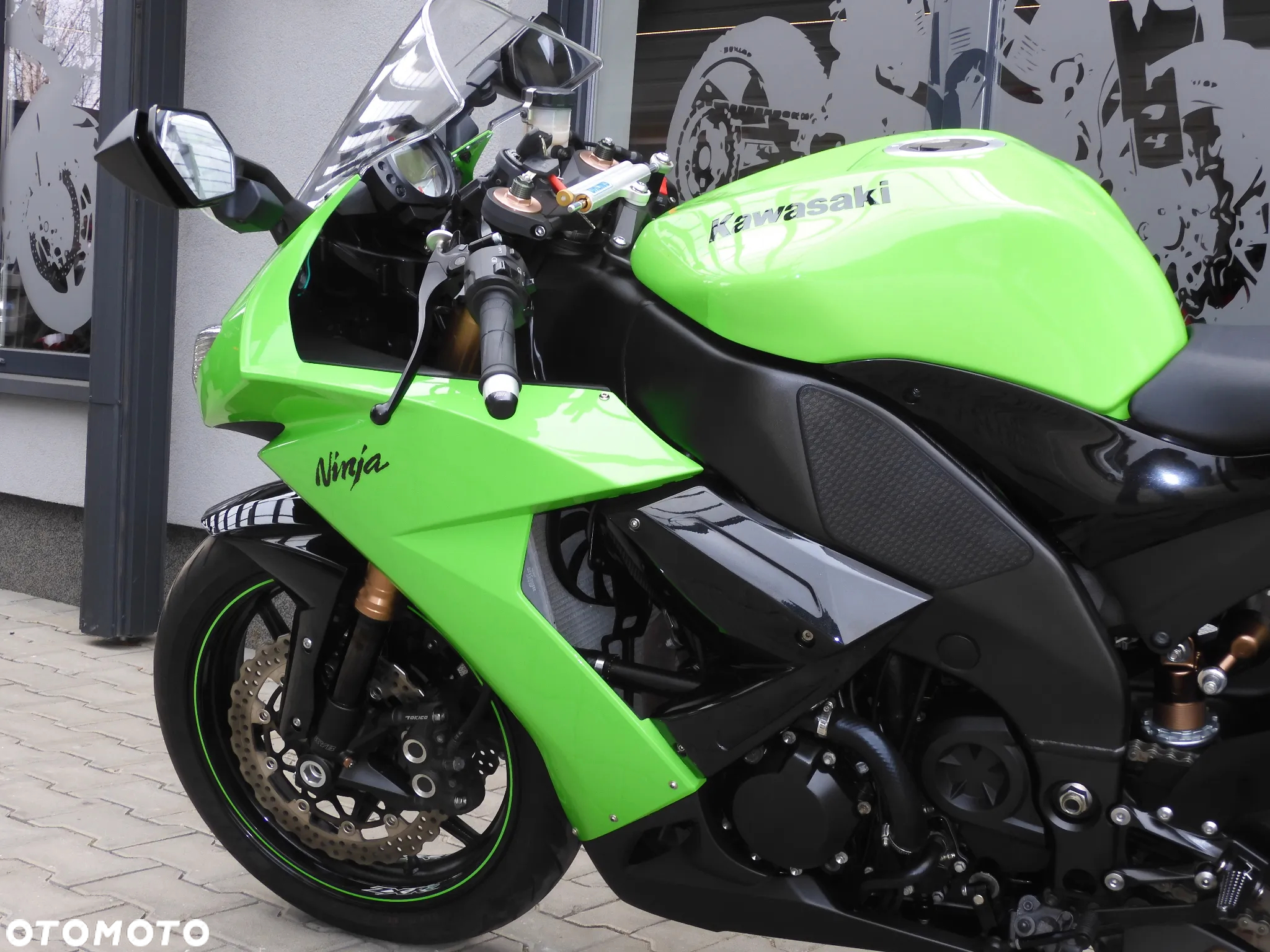 Kawasaki Ninja - 32