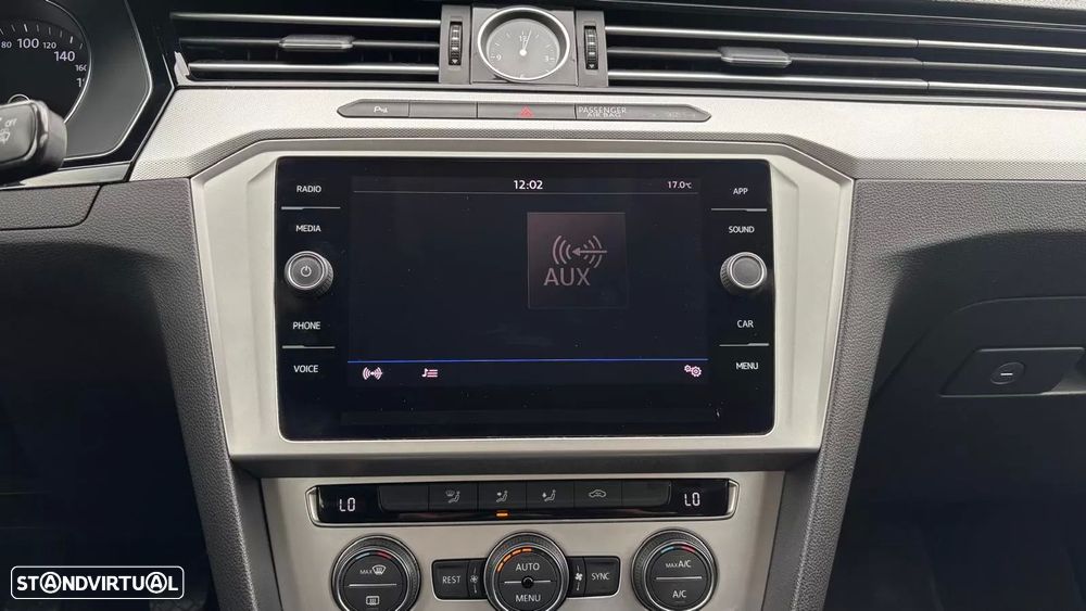 VW Passat 2.0 TDI Confortline - 21