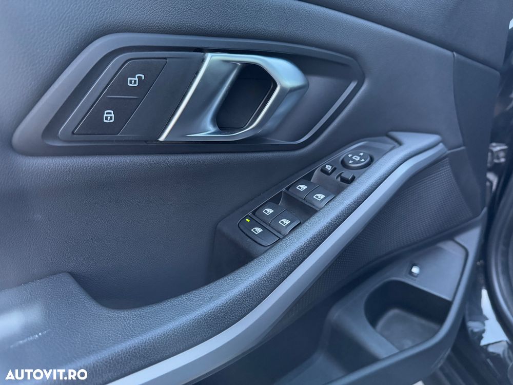 BMW Seria 3 330e AT PHEV - 30