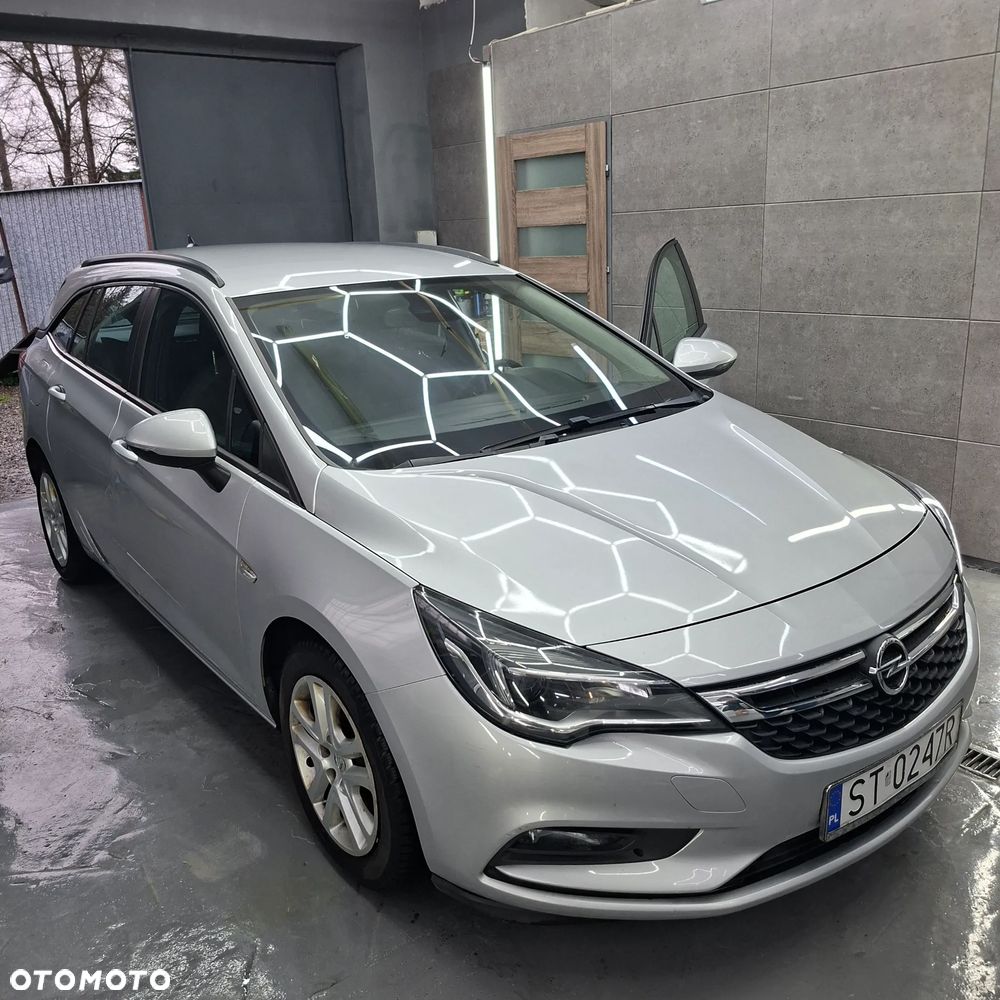 Opel Astra - 1